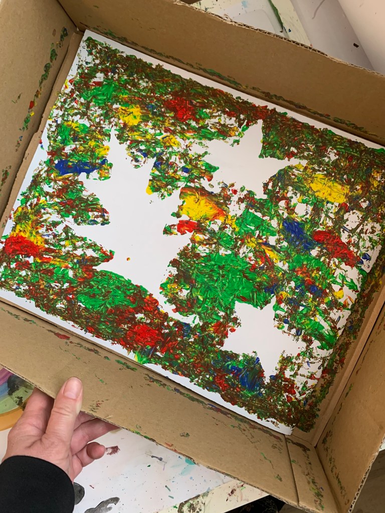 Murmelbild mit Blättersilhouetten